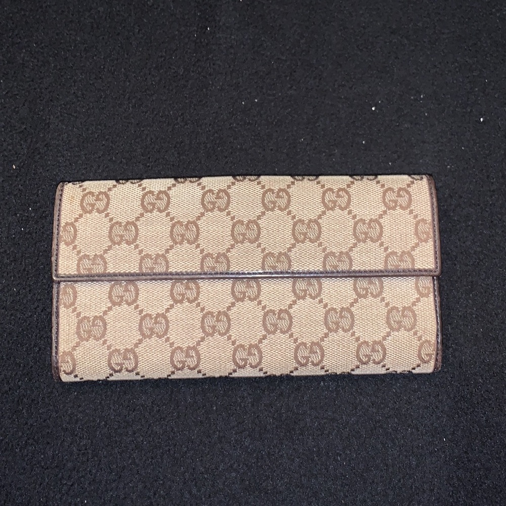 Authentic Gucci Print Wallet With Multiple Compar… - image 3
